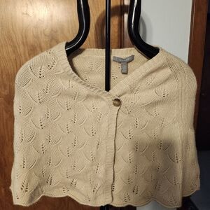 AT STUDIO Tan Knit Cape with a Snap & Button Neck Closure. Size M/L